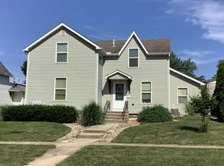 336 N Sacramento St, Sycamore, IL 60178