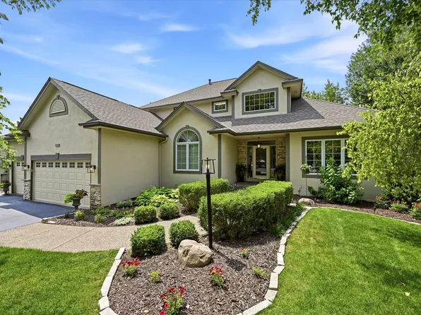 6690 Brenden Ct, Chanhassen, MN 55317