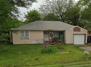 322 S Ash St, Nowata, OK 74048