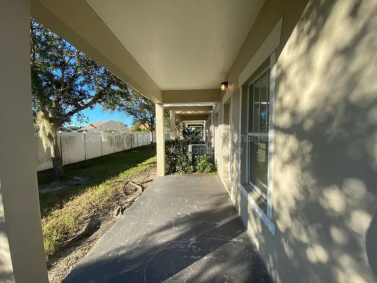 2076 Cypress Bay Blvd — Photo 19