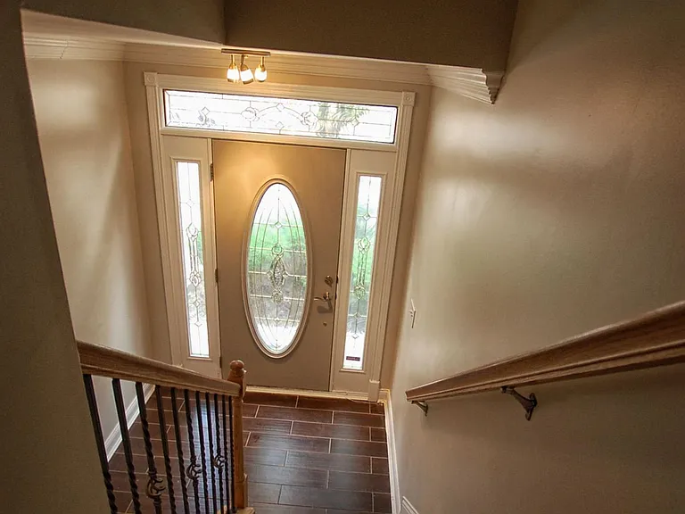 921 Sharkey Ln — Photo 3