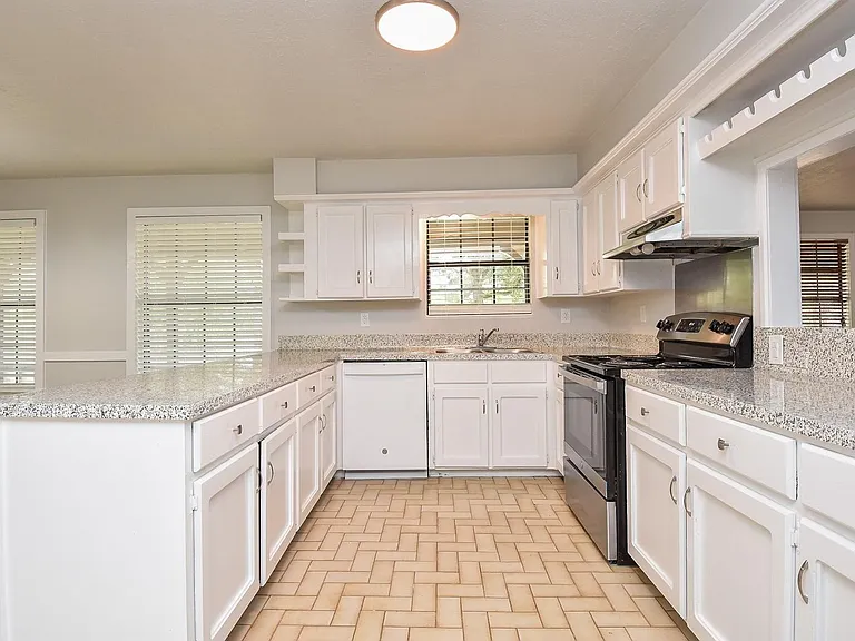 12713 Roy Harris Loop — Photo 14