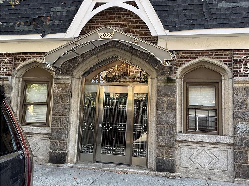 1st image of 2925 Matthews Avenue #3G