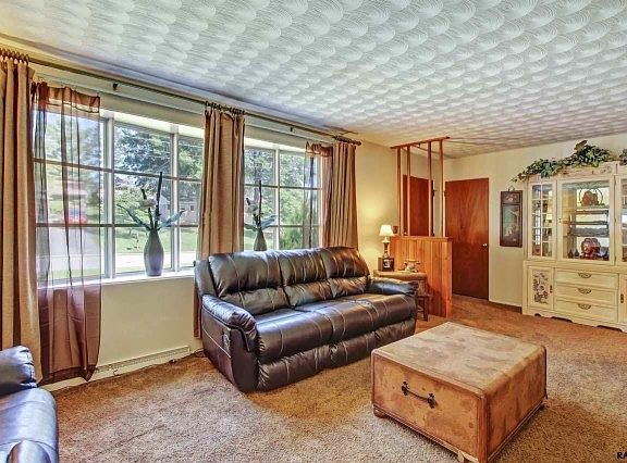 4th image of 2514 Anita Dr