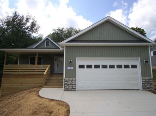 421 McIntosh Dr, Howard, OH