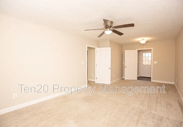 3615 Phelts Dr — Photo 13