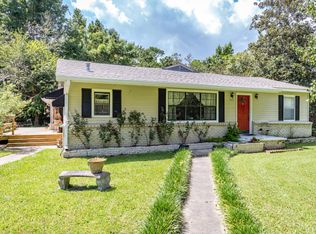 1621 Cedar Point Rd, Gautier, MS 39553