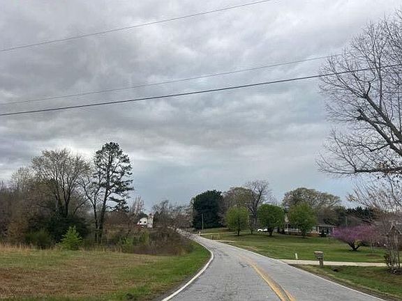 5th image of 838 Hudlow Rd