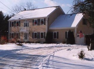 443 Round Hill Rd, Fairfield, CT 06430