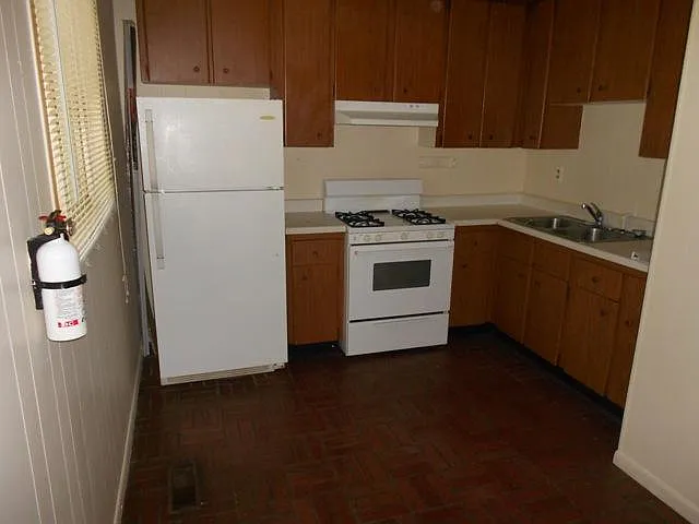 520 S 4th St #33