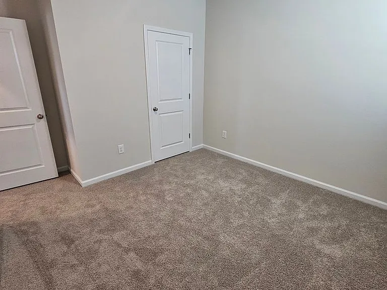 3015 Long Spur Dr — Photo 25
