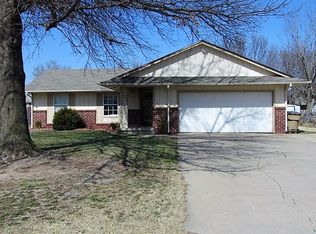 808 E 4th Cir, Douglass, KS 67039