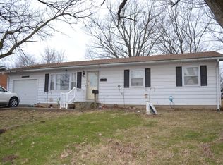 203 N 2nd St, Albion, IL 62806