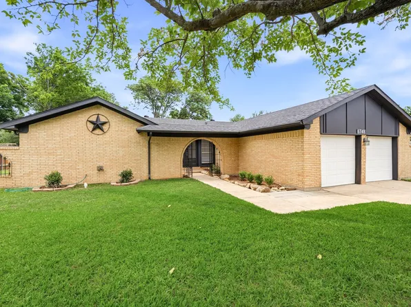 6748 Greenacres Dr, North Richland Hills, TX 76182