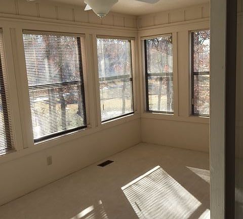 5 Gandesa Way - Glass Enclosed Sunroom