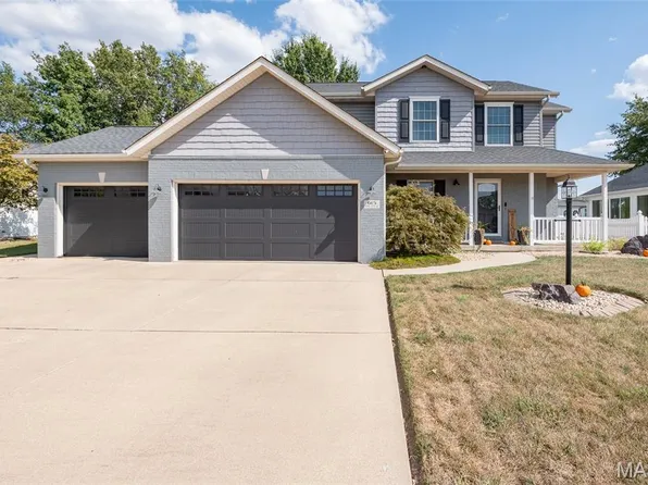 615 Stonecreek Dr, Staunton, IL 62088