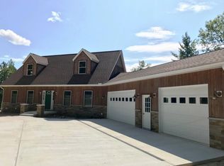 8453 White Rd, Indian River, MI 49749