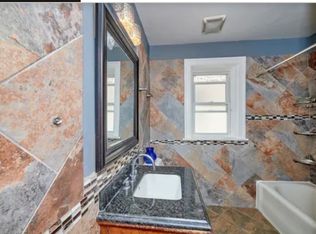 6635 N Campbell Ave #1, Chicago, IL 60645
