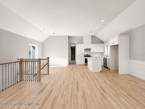 2nd image of 46 Hunter Ave