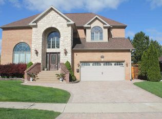 510 Dara James Rd, Des Plaines, IL 60016