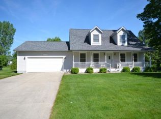 17296 Quail Creek Dr, Spring Lake, MI 49456