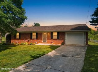 3008 Pleasant View Ave, Maryville, TN 37803