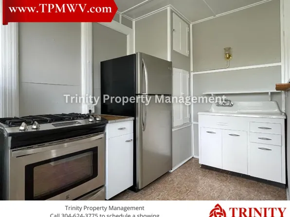 628 Mulberry Ave APT 3, Clarksburg, WV 26301