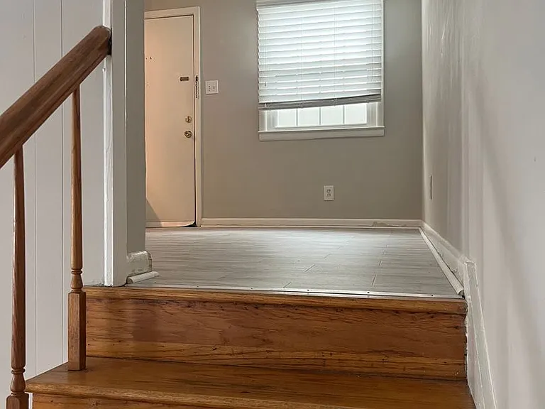 1722 Kavanaugh Blvd — Photo 4