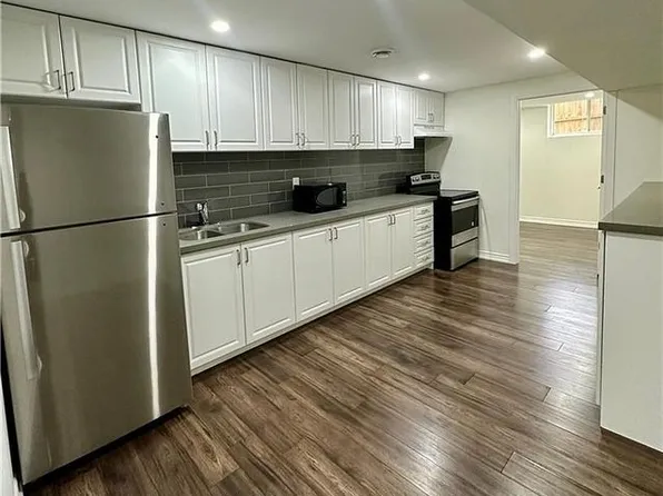 18 Philmori Blvd #Basement, Pelham, ON L0S 1E5