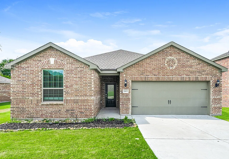1403 Park Trails Blvd