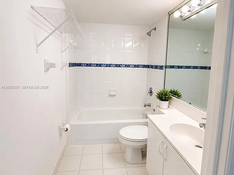 2415 NW 16th Street Rd #1-207 — Photo 8