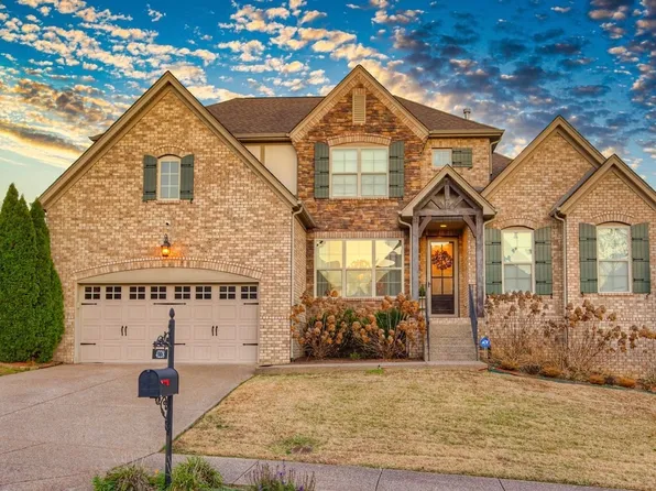 4228 Stone Hall Blvd, Hermitage, TN 37076