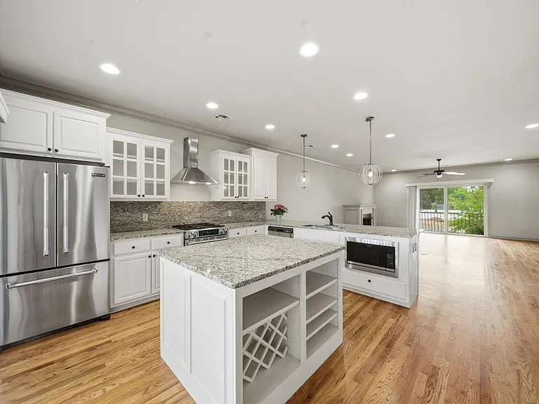 1333 E 41st Pl — Photo 13