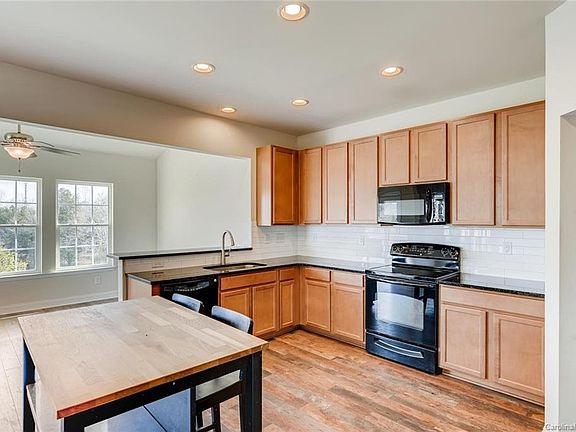 4th image of 113 Karlyn Ct