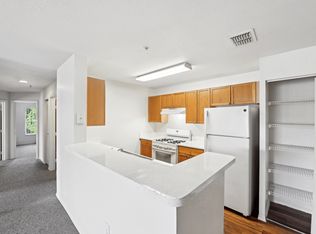Sand Lake Pointe Apartments, Orlando, FL 32809