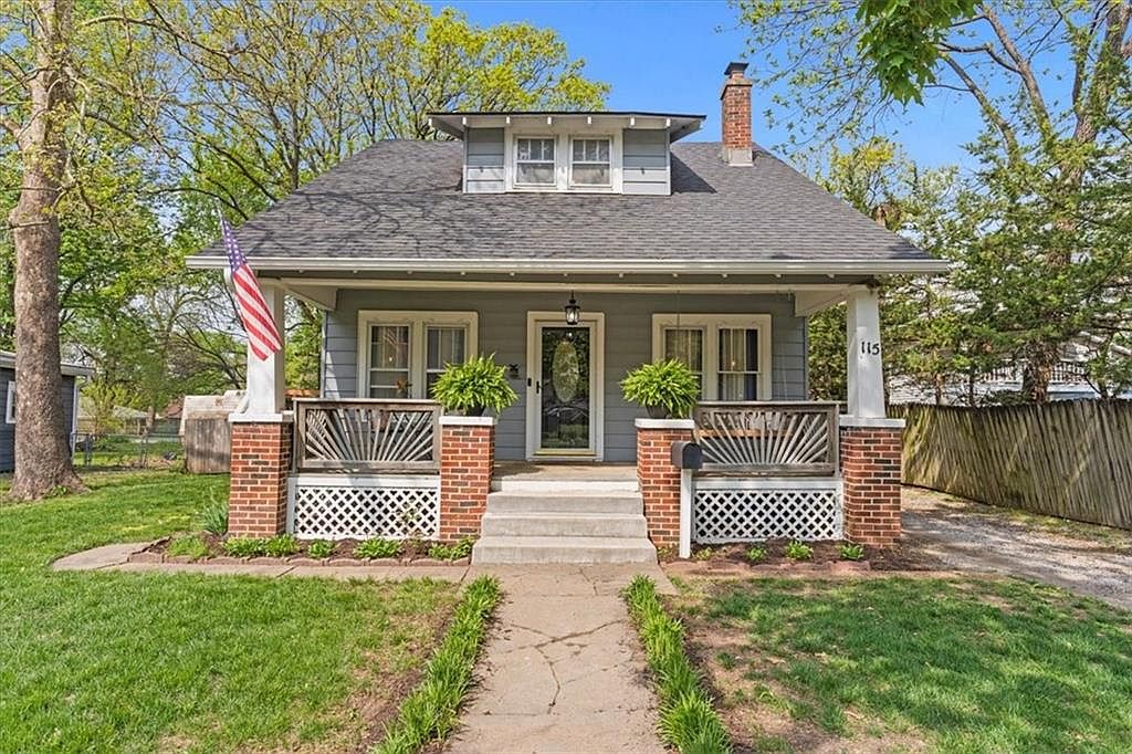 115 S Pine St, Olathe, KS 66061 Zillow