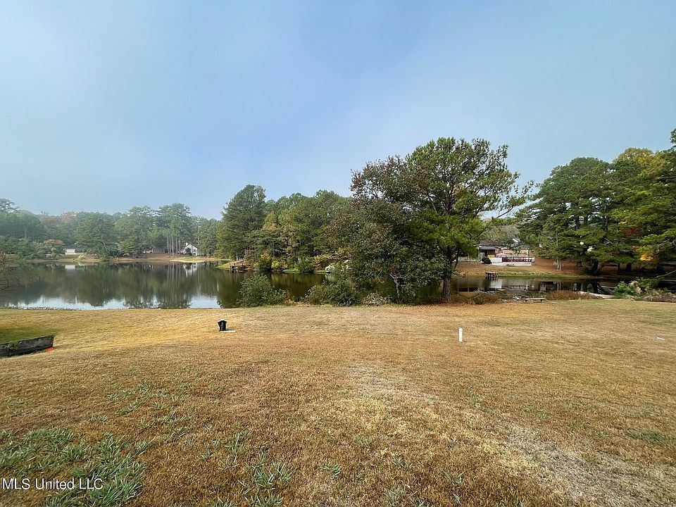 2nd image of 4413 Lake Vista Dr