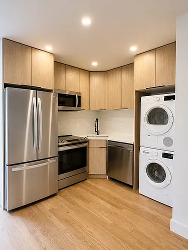 407 Graham Ave #2R Photo 1