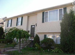 396 Bay St, Fall River, MA 02724
