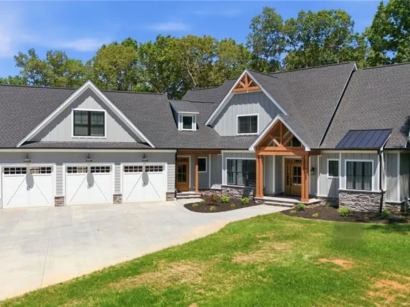 7566 Whisper Hollow Ln, Lewisville, NC 27023