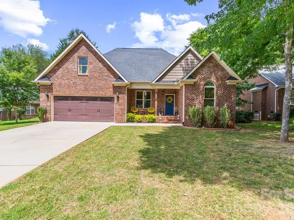 142 Bald Cypress Ln, Mooresville, NC 28115