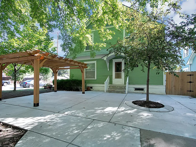 872 N Spaulding Ave #872 — Photo 27