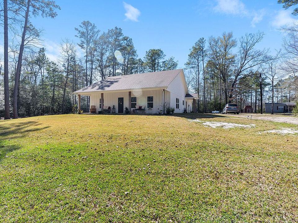 1st image of 450 Sherman Rd