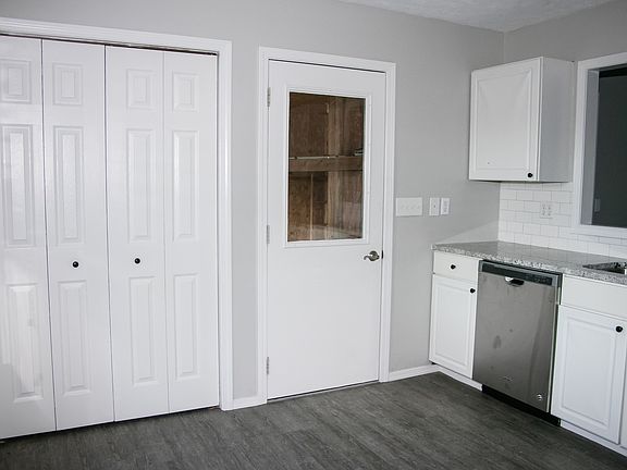 4th image of 504 E Vine St