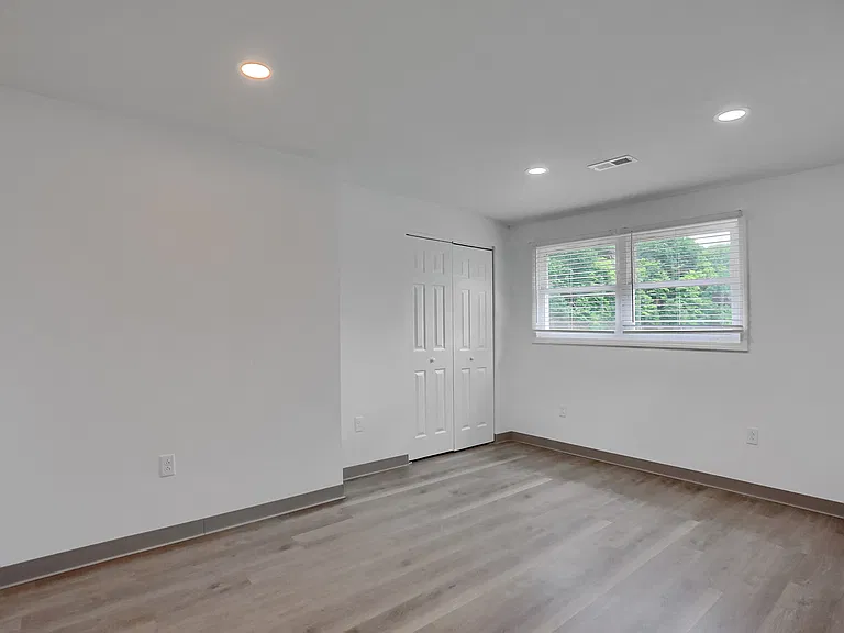 124 Kathleen Dr #1 — Photo 30