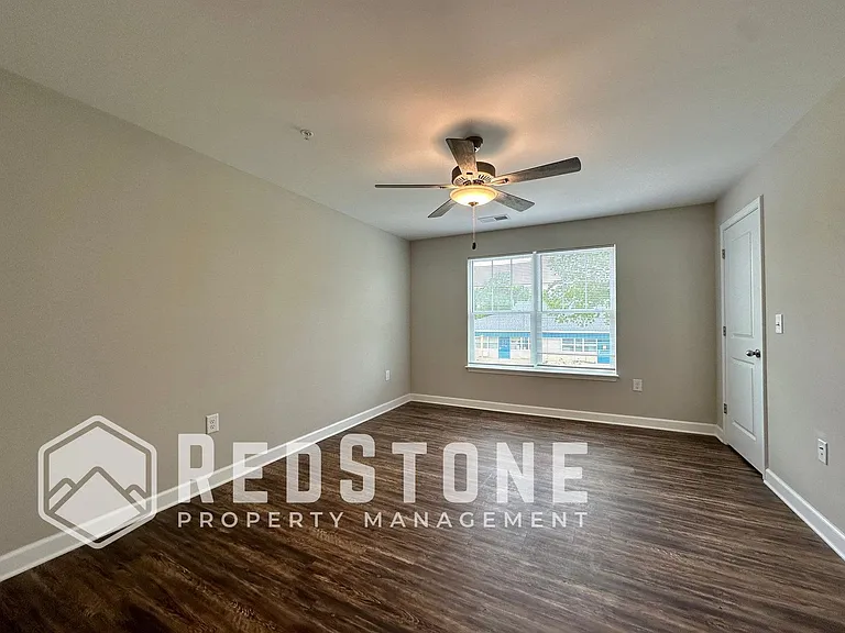 Westbrook Apartments — Photo 19
