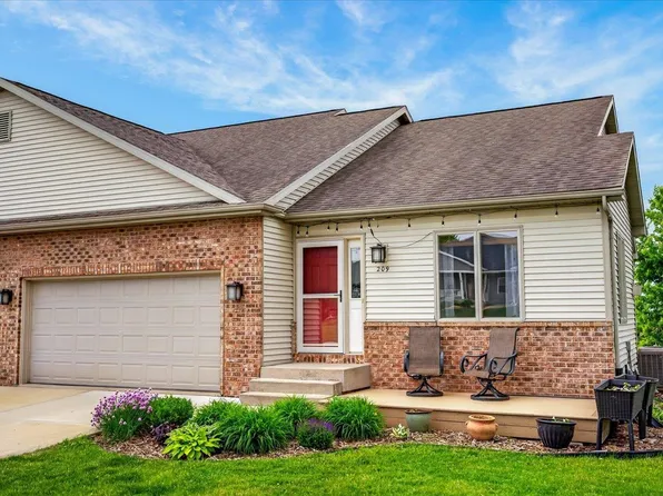 209 W Gonstead Rd, Mount Horeb, WI 53572