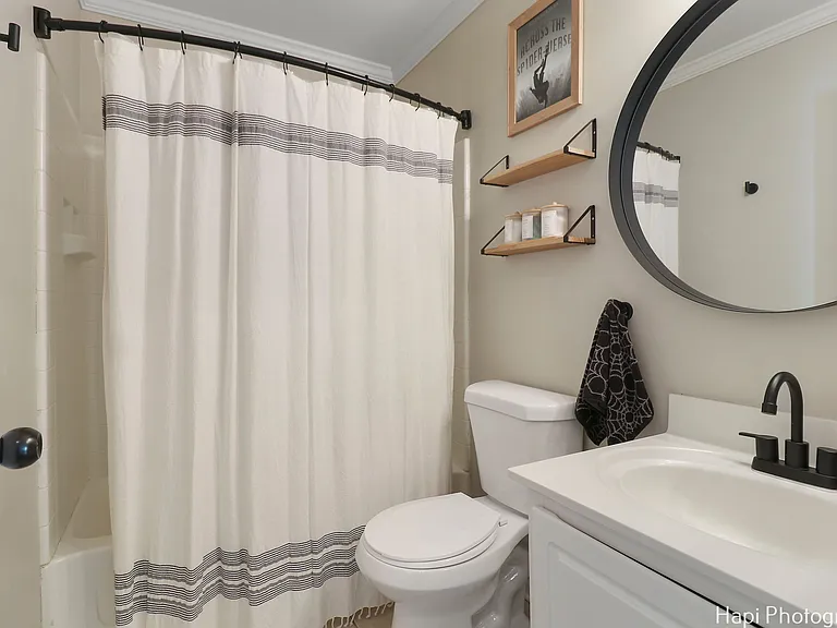615 Littleton Trl — Photo 17