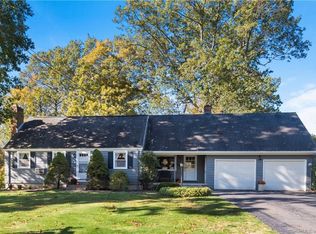 9 Tanglewood Rd, Farmington, CT 06032