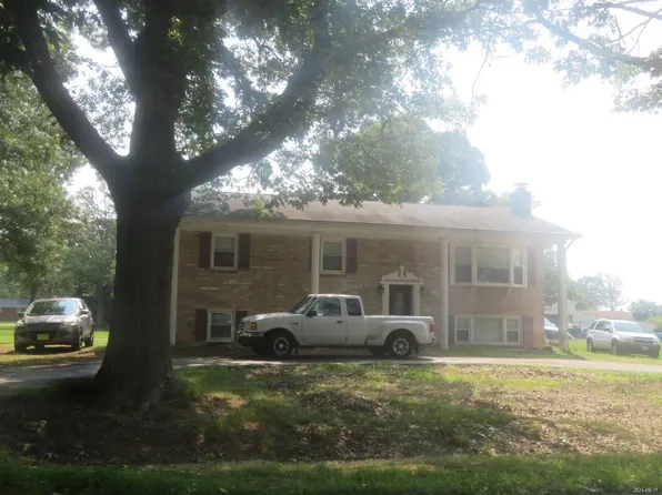 7650 Poplar St, Charlotte Hall, MD 20622